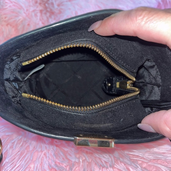 Michael Kors Mini Bucket Bag - Picture 3 of 8